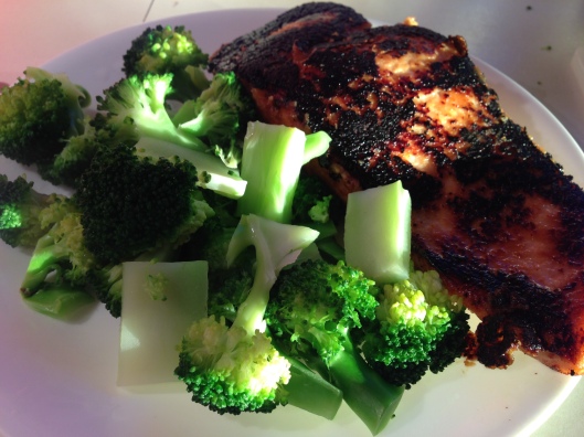Grilled salmon and broccoli